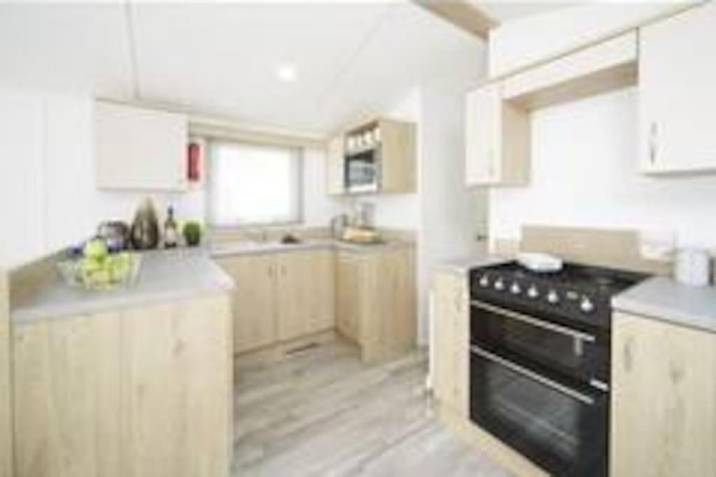 Sea Breeze, Modern, Cosy Holiday Home Haverigg Exterior photo